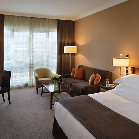 Mövenpick Hotel&Apartments Bur Dubai-3