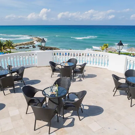 Grand Palladium Lady Hamilton Resort & Spa-2