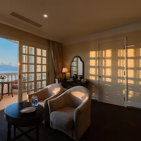 Sunrise Nha Trang Beach Hotel & Spa-3