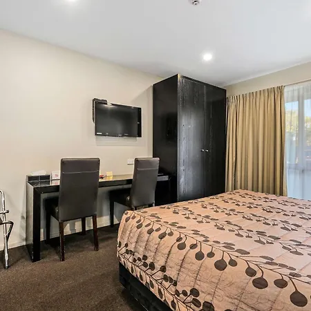 Quality Suites Amore-3