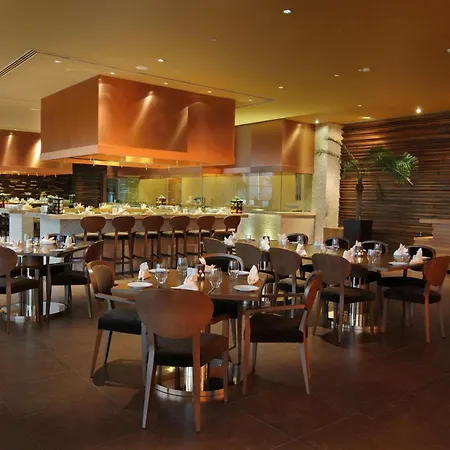 Radisson Blu Hotel New Delhi Paschim Vihar-2