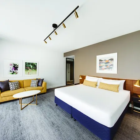 Vibe Hotel Sydney-3