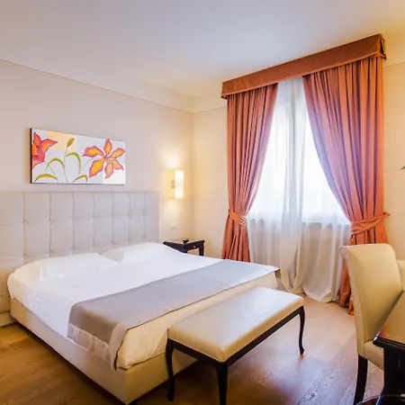 Hotel Palazzo San Lorenzo & Spa-3