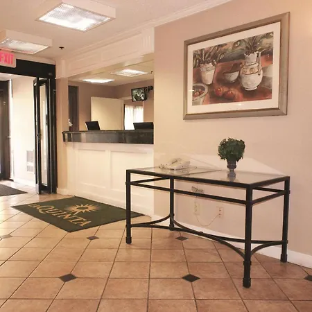 La Quinta Inn By Wyndham Detroit Canton-2