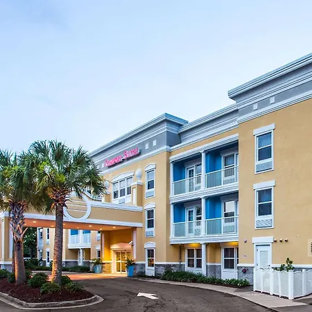 Comfort Suites At Isle Of Palms Connector-3