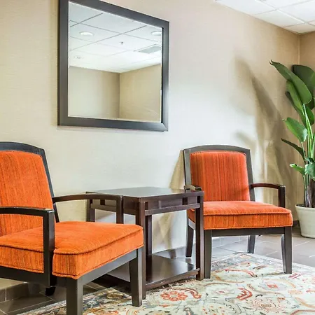 Comfort Suites At Isle Of Palms Connector-2