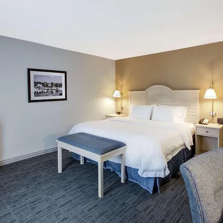 Hampton Inn & Suites - Cape Cod / West Yarmouth-3