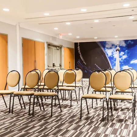 Best Western Premier Toronto Airport Carlingview Hotel-3