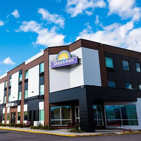 Days Inn By Wyndham Berthierville-2