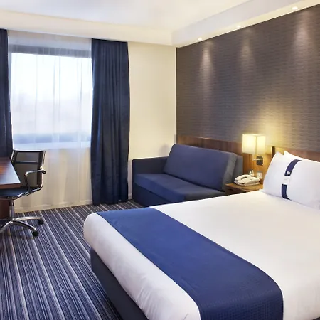 Holiday Inn Express Tamworth By Ihg-3