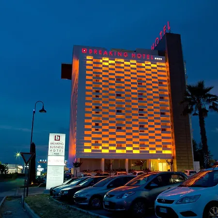 Breaking Business Hotel-2