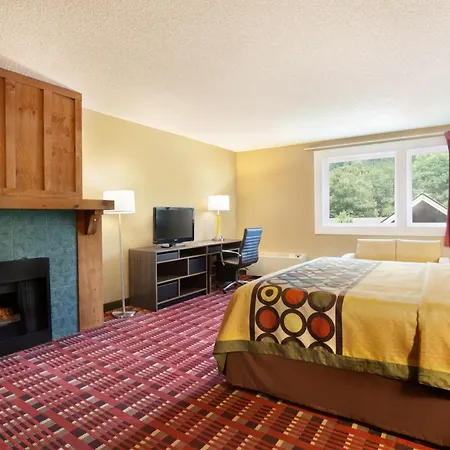 Super 8 By Wyndham Cherokee-2