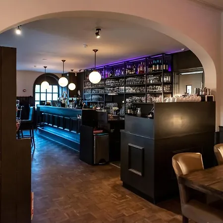 Bar-Bistro-Hotel DOK-2
