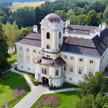 Schlosshotel Rosenau Superior-2