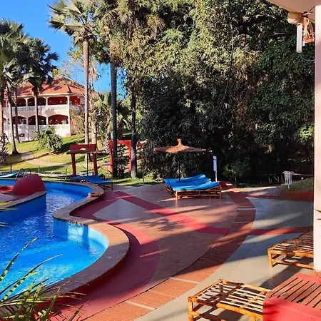 Lemon Creek Hotel Resort-2