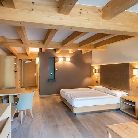 Design & Suite Hotel Ciarnadoi-2
