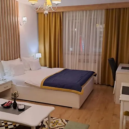 Hotel Jet Set Pale-3