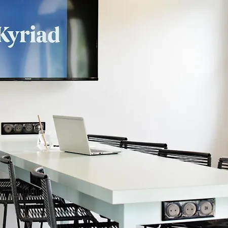 Hotel Kyriad La Rochelle Centre Ville-3
