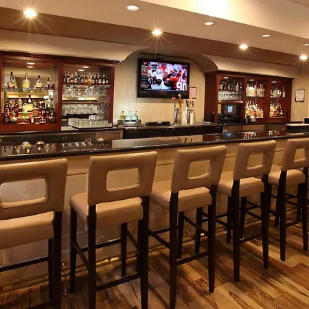 Doubletree By Hilton Claremont-3