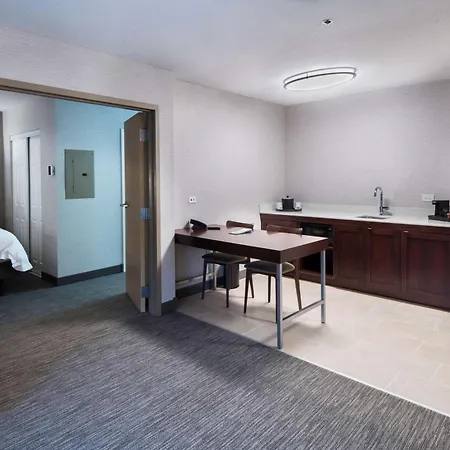 Hampton Inn & Suites Lincolnshire-2