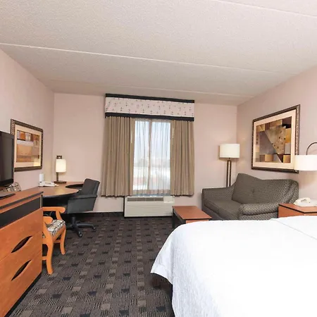 Hampton Inn And Suites Indianapolis-Fishers-2