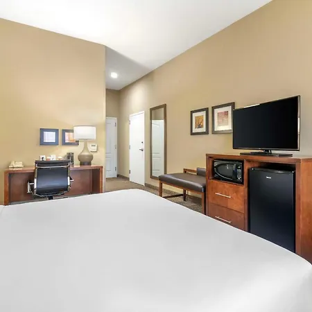 Comfort Inn & Suites Dover-Portsmouth-2