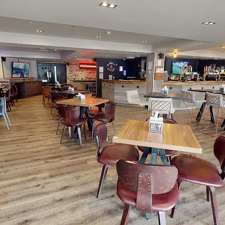 Village Hotel Swansea-3