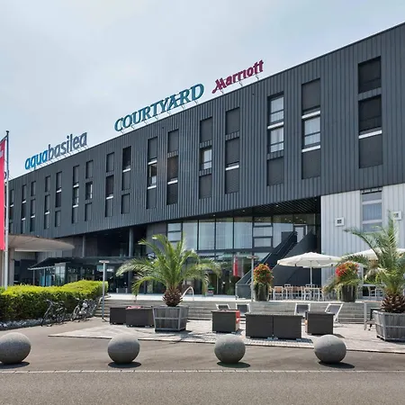 Courtyard By Marriott Basel-3