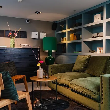 Hotel De Hallen-2