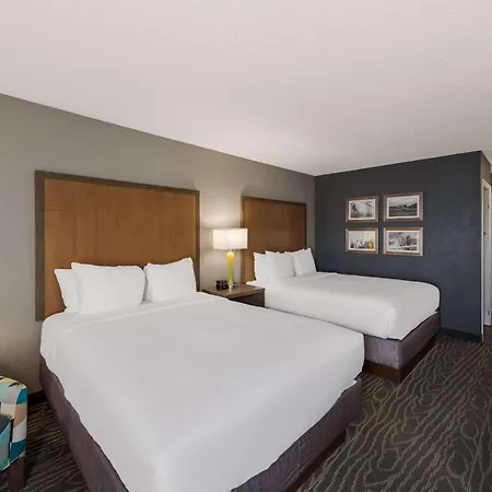 Comfort Inn & Suites Tipp City Dayton North I-75-3