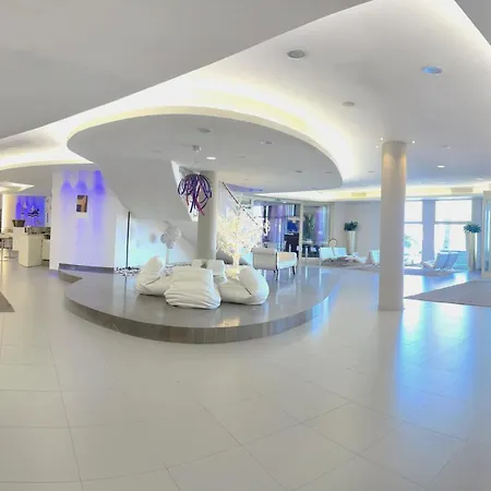 Yes Hotel Touring & Spa-3