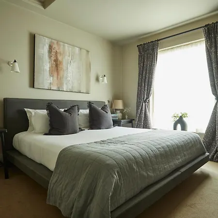 The Grosvenor Arms-3