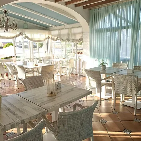 Hotel Carmen-3