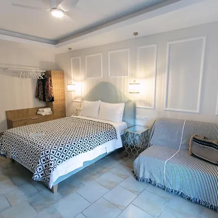 Paradise Hotel-3