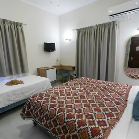 Paradise Hotel-3