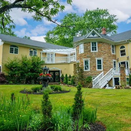 Stone Manor Boutique Inn-3