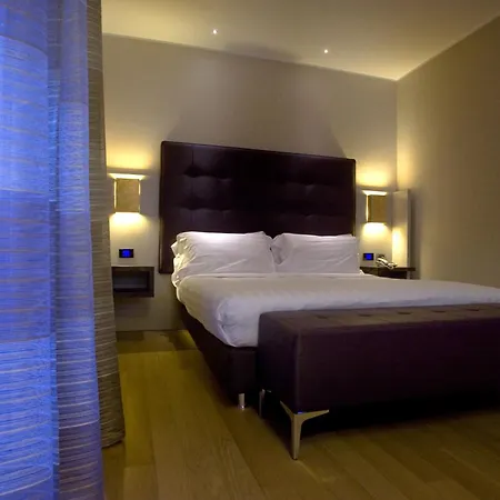Comfort Hotel Fiumicino Airport-3