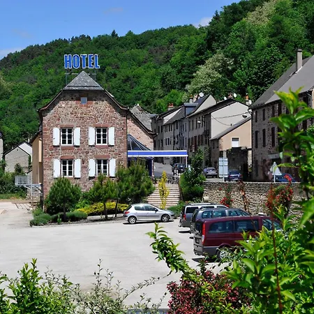 Logis Hôtel Restaurant Les 2 Rives - A75, en bordure de rivière-2