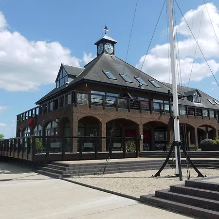 Boathouse Hotel-2