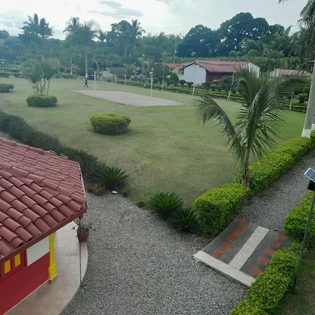 Hotel Campestre Los Tucanes-2