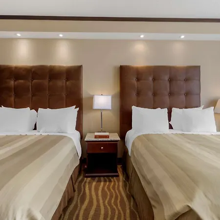 Best Western Premier Denham Inn & Suites-2
