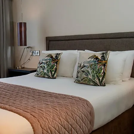 The Enniskillen Hotel And Motel-2