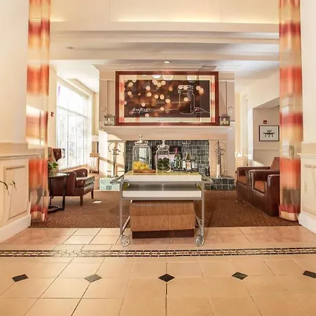 Hilton Garden Inn Oshkosh-3