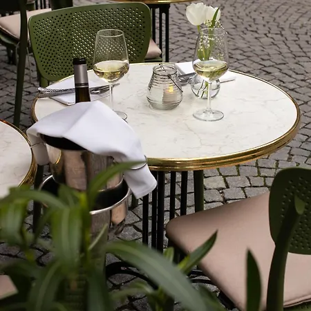 Le Virage bistro en hotel-3