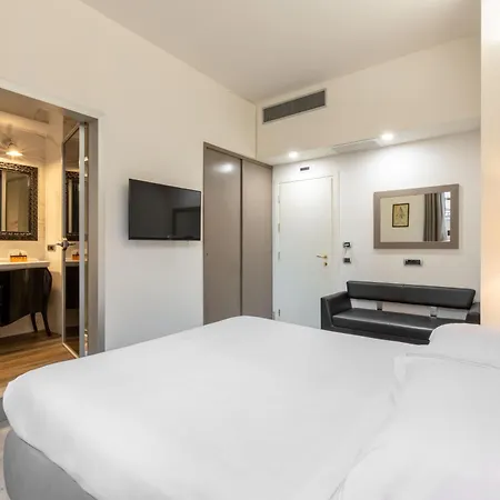 Relais Hotel Centrale "Dimora Storica"-3