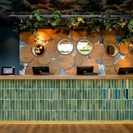 Motel One Wiesbaden-3