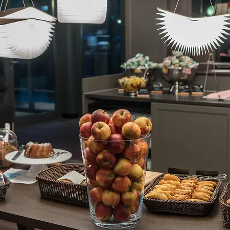 Motel One Dresden - Palaisplatz-3