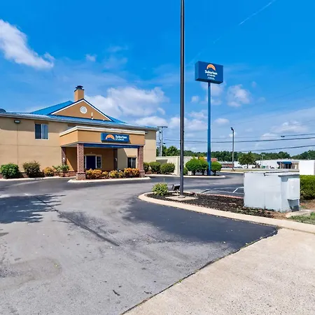 Suburban Studios Chattanooga Northeast - Ooltewah-3