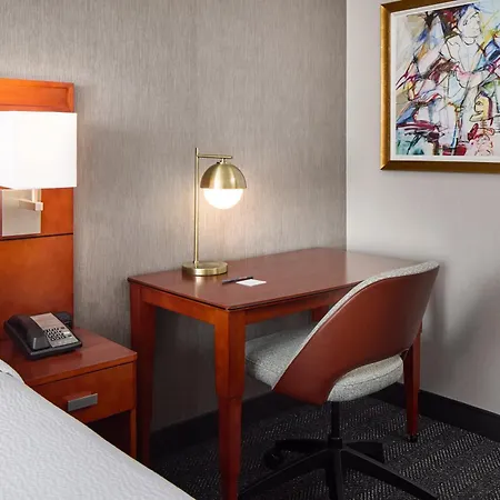 Courtyard By Marriott Fort Collins-2