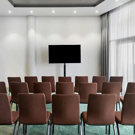 Courtyard By Marriott Basel-3
